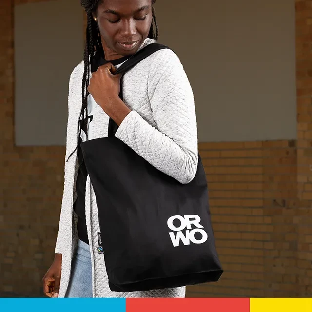 Die Bag mit dem kleineren ORWO-Logo wird stylisch in Szene gesetzt. Die Tasche passt zu jedem Outfit und zeigt aller Welt, dass du einen exzellenten Modegeschmack hast.