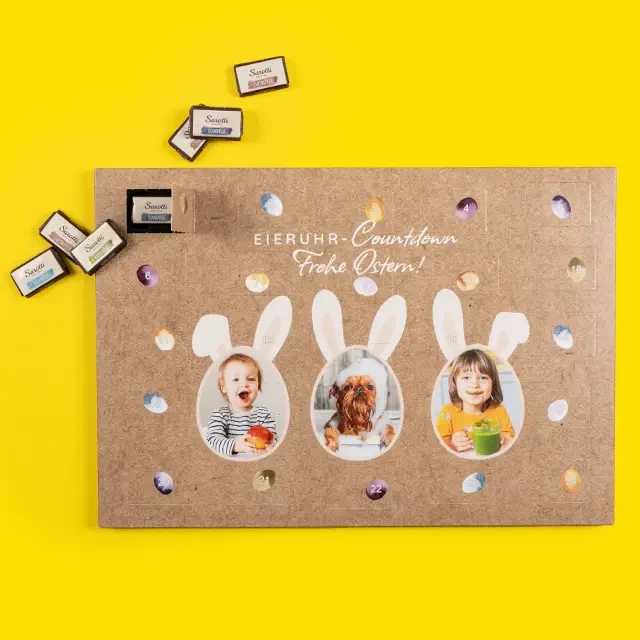 Kalender mit Oster Countdown selbst gestalten bei ORWO. Die Kalender haben vierundzwanzig Türchen, die mit leckeren Schokoladen-Täfelchen von Sarotti gefüllt sind.