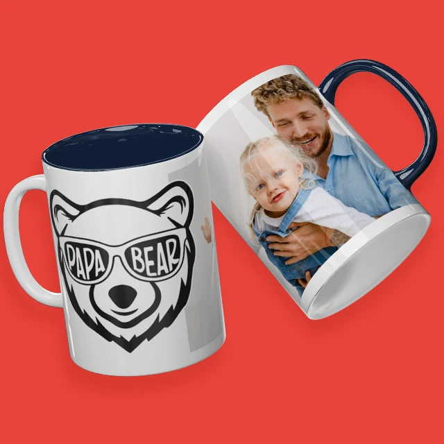Zwei Tassen mit Bildmotiv und Spruch – personalisierte bunte Fototasse, ideal als Geschenk für Familie oder Freunde.