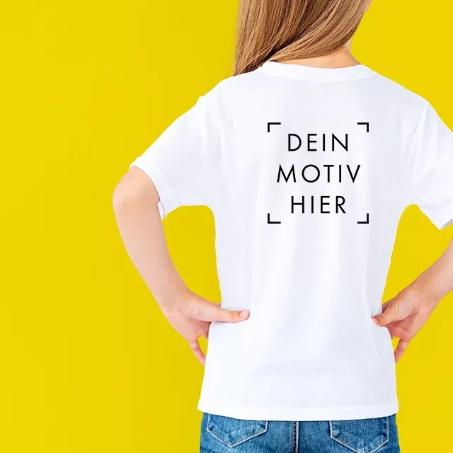 Jetzt Kindershirt bedrucken lassen. Das Shirt lässt sich von vorne, von hinten und beidseitig bedrucken, besteht aus 100% Baumwolle und wird hochwertig bedruckt.