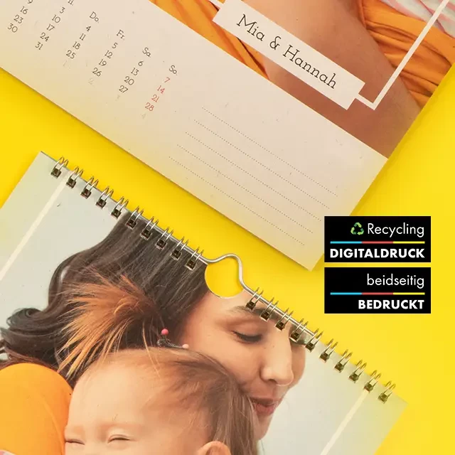 Jetzt Wandkalender selbst gestalten und die Nachhaltigkeit eines Recycling-Fotokalenders entdecken, der recyceltes Papier und natürliche Schönheit miteinander verbindet.