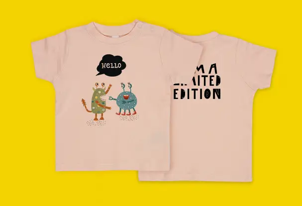 Als Mitbringsel für Babys, die nicht mehr ganz so klein sind, eignen sich unsere Baby T-Shirts mit niedlichen Motiven. Vorder- und Rückseite des Shirts werden bedruckt.