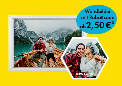 ORWO Wandbilder als personalisierte Fotoprodukte mit Paarfoto im Boot vor Bergsee, inklusive Rabattcode für individuelle Wanddeko