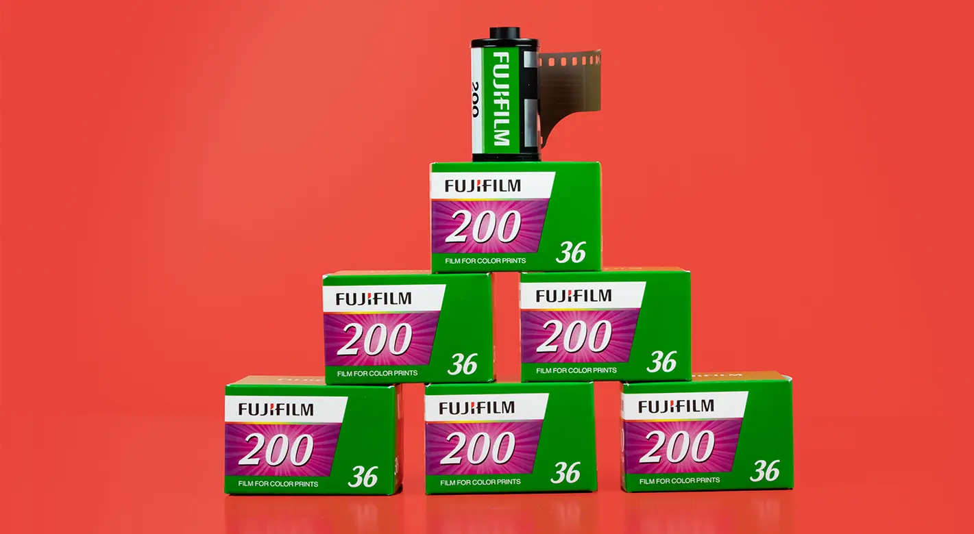 Für deinen Ausflug in die analoge Fotografie: Der Fuji Kleinbildfilm mit 36 Bildern – für jeden Einsatz der richtige Film.