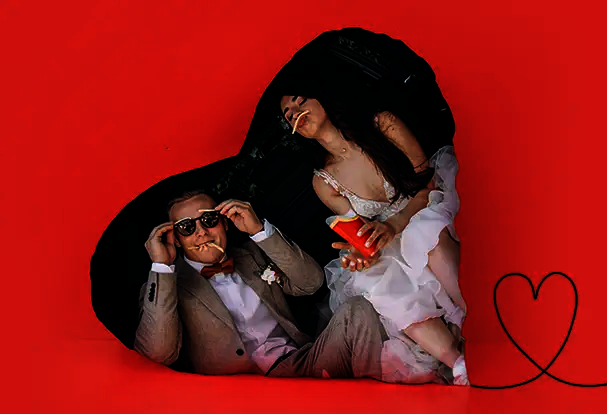 Herzförmiges Fotokissen mit Paarfoto als emotionales Valentinstag Fotogeschenk für Zuhause