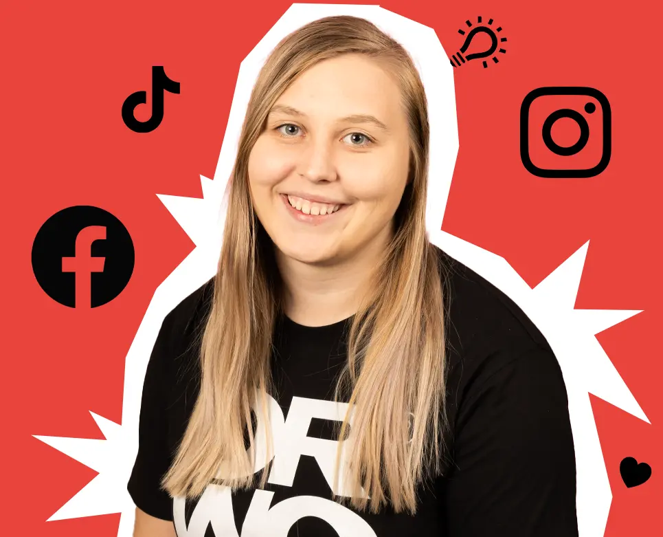 Lachende Frau mit langen Haaren in schwarzem ORWO Shirt vor rotem Hintergrund und Social Media Symbolen. Vernetze dich mit ORWO!