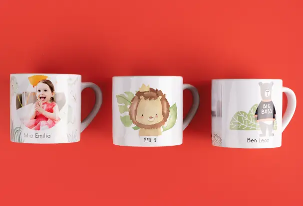 Kindertasse personalisiert mit niedlichen Motiven, Fotos, Sprüchen und Namen bei ORWO bestellen. Dir sind beim Gestalten so gut wie keine Grenzen gesetzt.