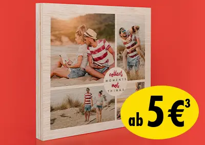 Foto auf Holz: Jeder Druck ein echtes Unikat durch natürliche Holzmaserung. Quadratisches Format zeigt Paar am Strand.