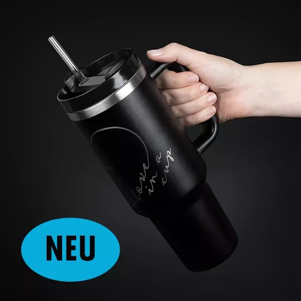 Der XXL Thermobecher in schwarzer Farbvariante ist nicht nur ein Hingucker, sondern auch ein praktisches Fotogeschenk. Perfekt für den täglichen Gebrauch und erhältlich im Rahmen der ORWO Black Week Deals.