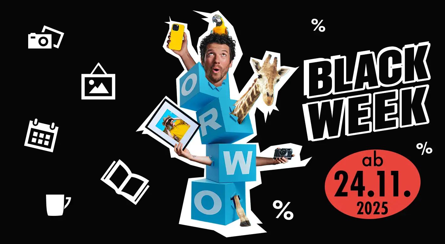 Vier wackelnde Würfel mit den Buchstaben ORWO und kreativen Elementen wie Giraffenkopf, Hand mit Foto und mehr. Daneben Produkt-Icons und der Hinweis auf die Back Week Angebote mit exklusiven Rabatten.