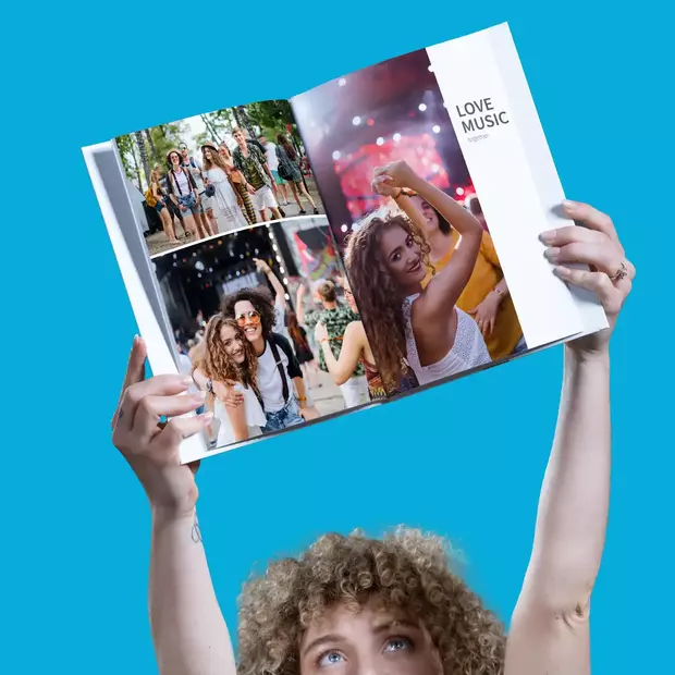 Dein Jahr, deine Geschichte jetzt im Fotoalbum erstellen Highlights festhalten – So kannst du besondere Momente im eigenen Jahres-Fotoalbum selbst gestalten.