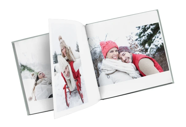 Unsere Fotobücher sind Fotoprodukte für die Ewigkeit. Hardcover, Softcover, Digitaldruck oder Echtfoto - Entdecke sie alle.