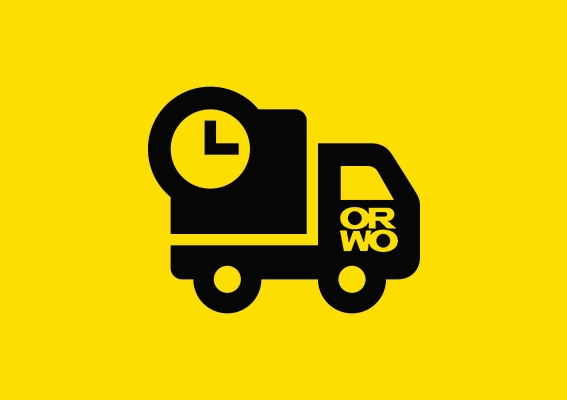 Lieferzeiten bei ORWO – Alles, was Sie wissen müssen! Das Bild zeigt ein Transportfahrzeug mit ORWO Logo. Kunden können sich schnell informieren, wie lange die Lieferung ihrer Fotoprodukte dauert, je nach Produkt und Zielort.