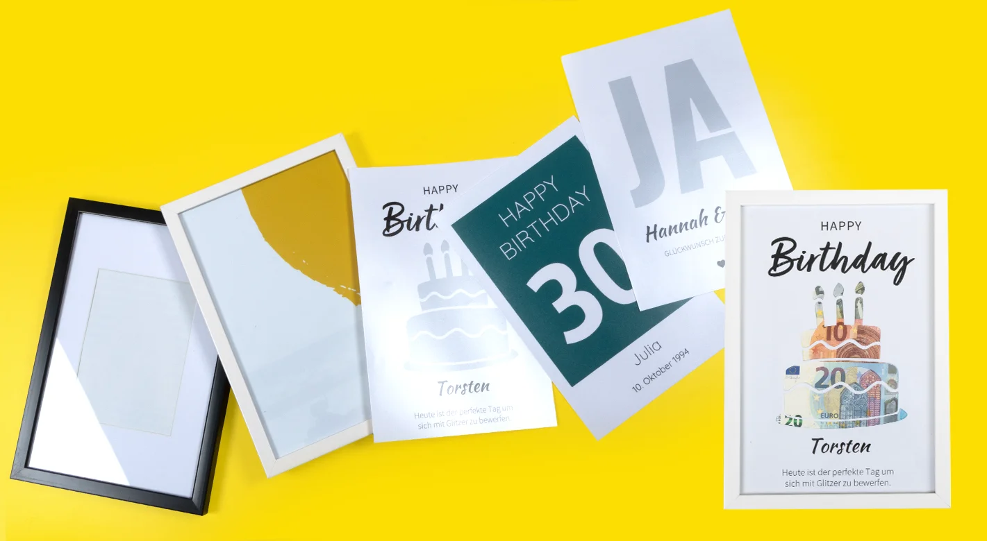 Geldgeschenk verpacken: Entdecke unseren DIY-Tipp Geldgeschenk verpacken mit individueller Note: Mit themenspezifischen Poster-Designs, ein paar Scheinen und einem Rahmen bist du dabei.