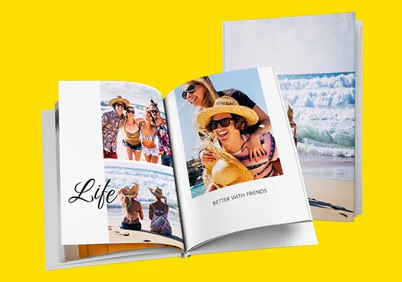 Sommerliche Fotobuch-Tipps: Urlaub mit Freunden kreativ im Fotobuch gestalten und teilen.