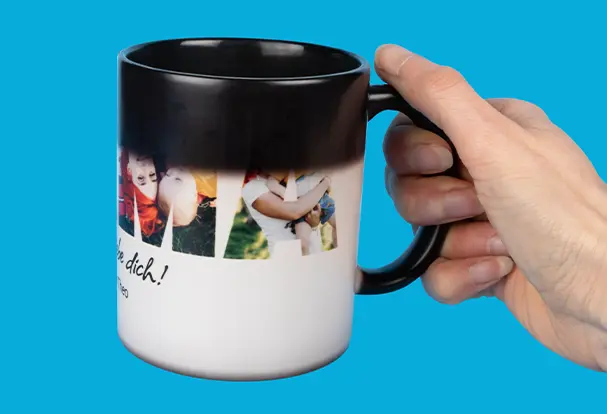 Neue Produkte: Zaubertasse mit schwarzem Innenraum Neu im Trend 2025: Magic Cup mit persönlichem Foto. Ein neues Produkt, das deine Bilder magisch erscheinen lässt!