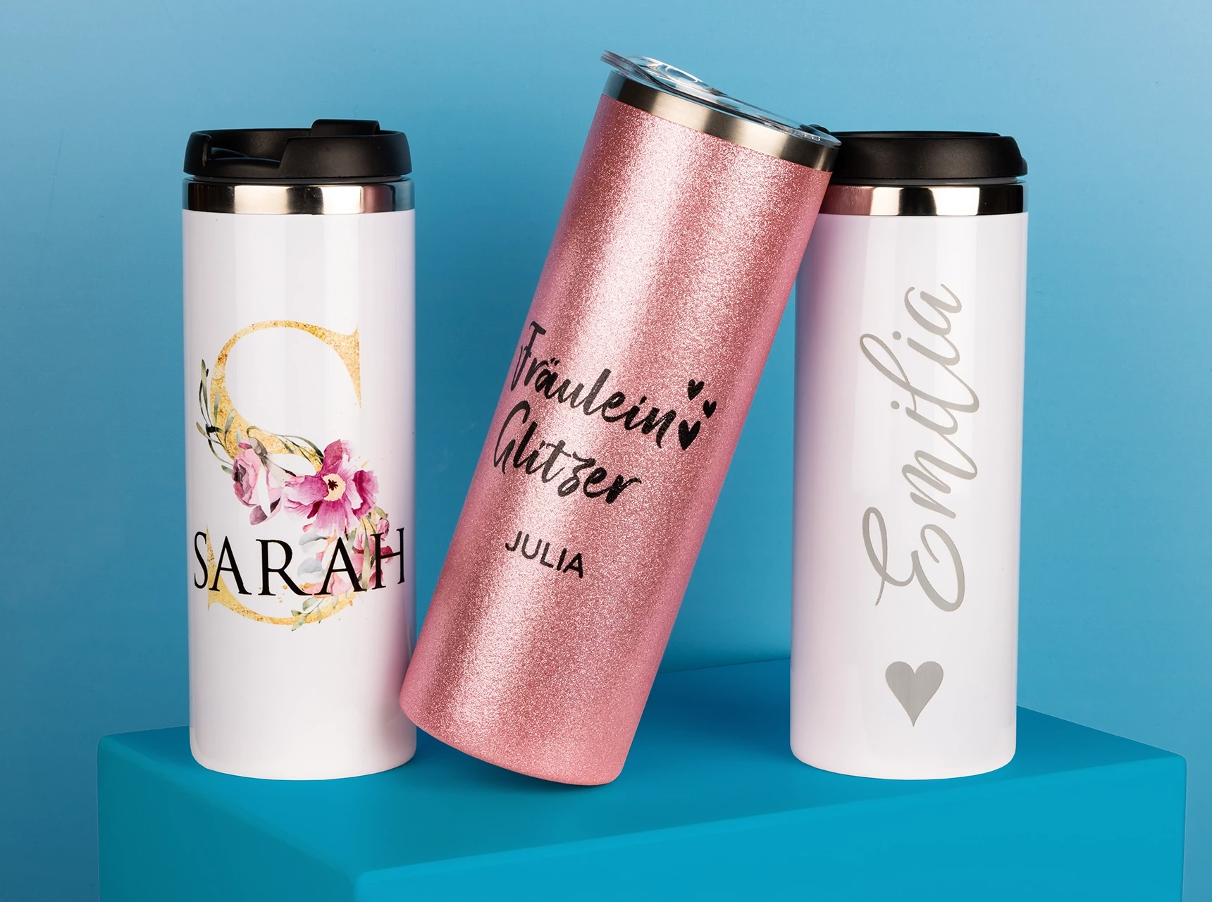 Den Coffee-to-go-Becher kannst du bedrucken oder gravieren lassen, wie du möchtest. Du hast nahezu unendliche Gestaltungsmöglichkeiten. Entdecke alle Optionen.