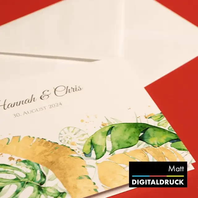 Foto-Klappkarten, matter Digitaldruck, hochwertig, Unikat Hochwertige Klappkarten gestalten und bei ORWO bestellen. Wähle zum Beispiel die matte Variante, die per Digitaldruck produziert wird und besonders edel wirkt.