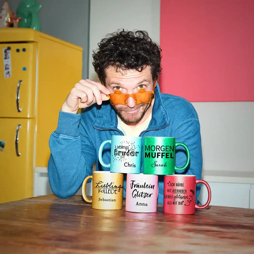 Personalisierte Fotogeschenke für jeden Anlass gestalten ORWO bietet personalisierte Fotogeschenke für jeden Anlass. Ob Geburtstag, Hochzeit oder Dankeschön, wir haben Geschenke mit Fotos, die begeistern und verzaubern.