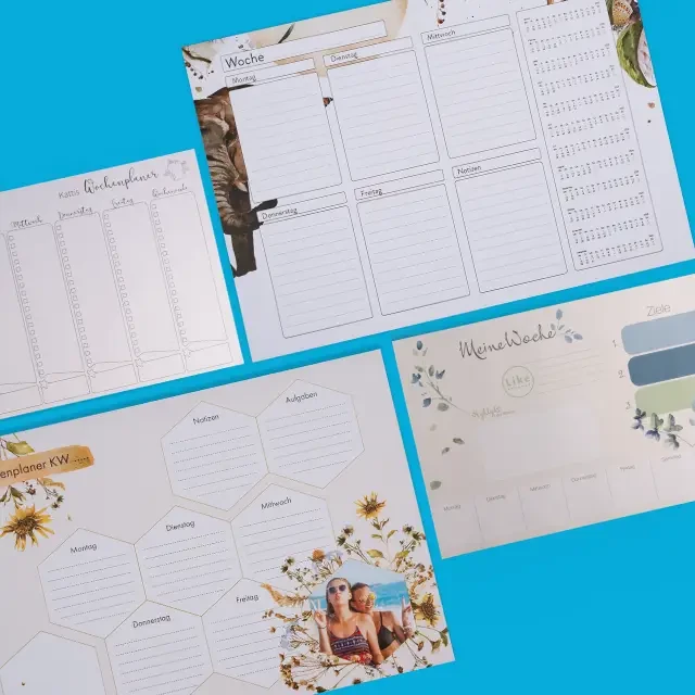Schreibtischunterlage selbst gestalten, Design-Vorlagen Praktische personalisierte Schreibtischunterlagen selbst gestalten. Jede der stylischen Designvorlagen bietet sinnvolle Module für deine Organisation auf Arbeit.