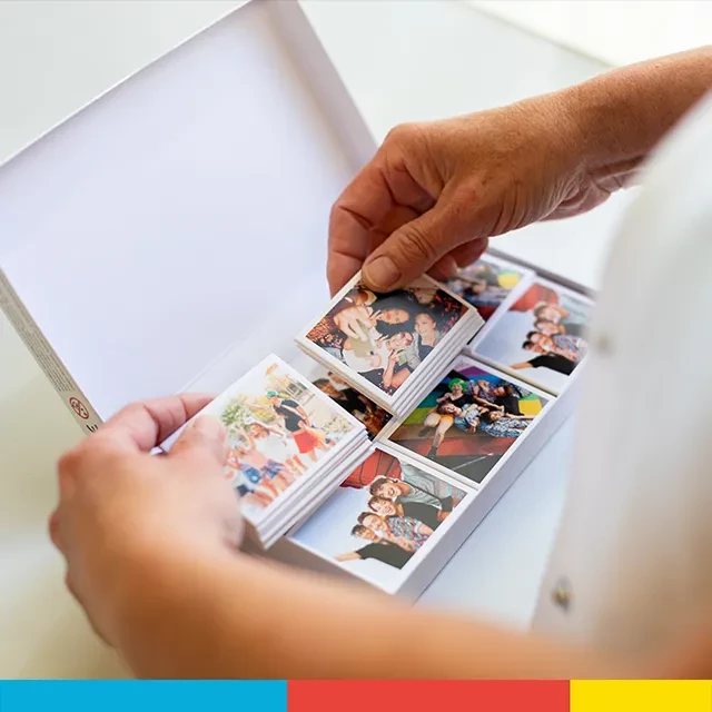 Memo Spiel drucken lassen, Lieferung in passender Box Das Foto Memo von ORWO kann von dir gestaltet werden. Die 64 Karten werden dir dann in einer praktischen, weißen, ansprechenden Box, die hochwertig ist, zugesendet.