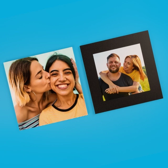 Quadratische Fotokacheln für kreative Wandgestaltung Schaffe die perfekte Balance mit unseren quadratischen Fotokacheln und gestalte deine Wand in einzigartiger Weise – individuelle Fotogalerien leicht gemacht!