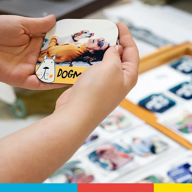 Foto-Untersetzer, abgerundete Ecken, vollflächig bedruckt Foto-Untersetzer bedrucken lassen. Wir legen viel Wert darauf, dass du mit deinem Produkt zufrieden bist, weshalb wir bei jedem Schritt die Qualität prüfen.
