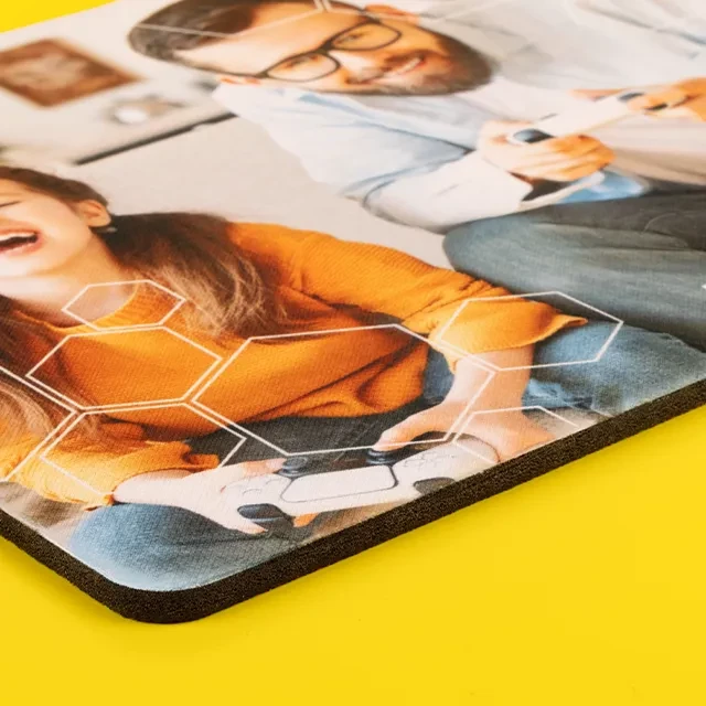 Dein Mousepad bedrucken mit allem, was du möchtest. Nutze dafür gerne eine unserer zahlreichen, kreativen und hochwertigen Designvorlagen aus dem ORWO-Designer.