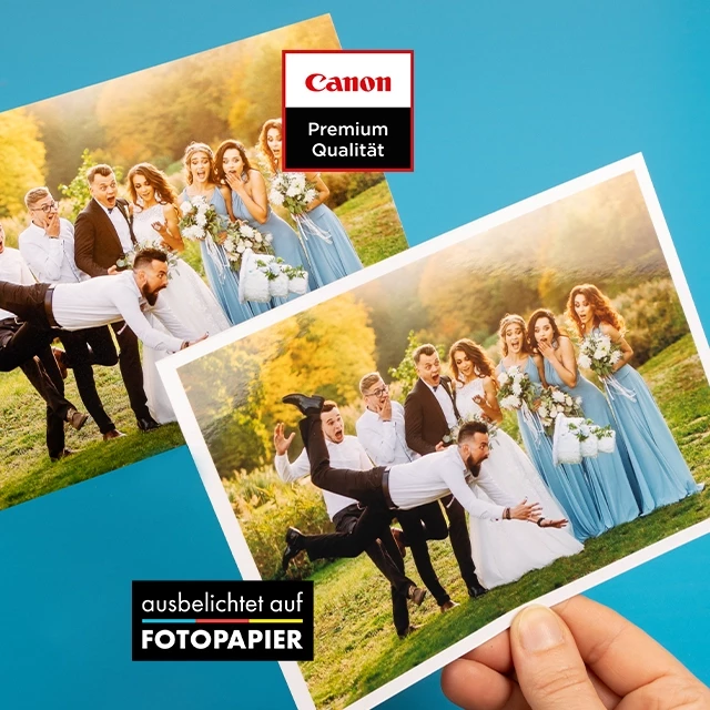 Fotoabzüge Canon HD-Qualität und ausbelichtet auf Fotopapier Unsere hochwertigen Fotoabzüge im Vergleich: Lass dein Hochzeitsfoto in matt in Canon Premium Qualität drucken oder auf Fotopapier ausbelichten, glänzend, weißer Rand.