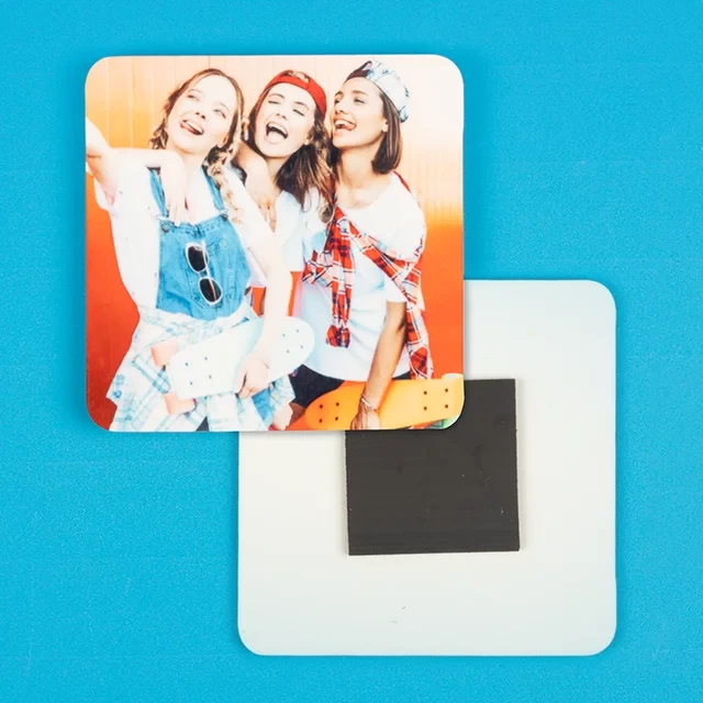 Fotomagnete in verschiedene Formen bei ORWO erhältlich. Gestalte drauf los und pflastere in wenigen Tagen deinen ganzen Kühlschrank mit deinen Bildern zu.