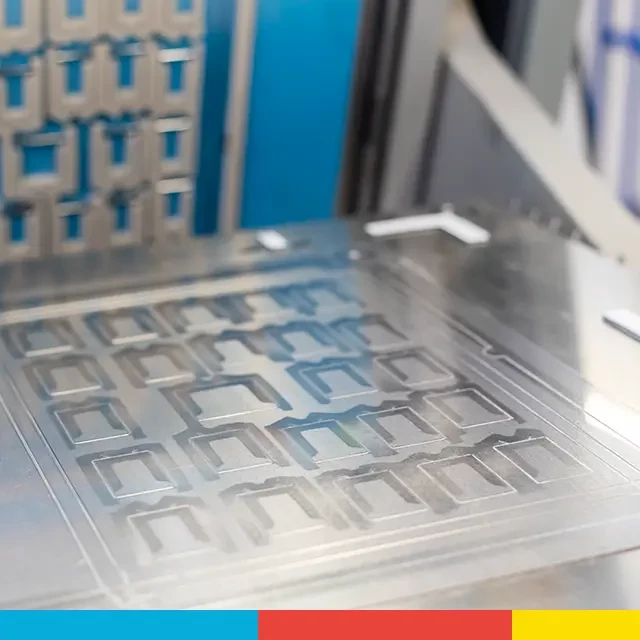 Die Countdown-Kalender werden, wie alles bei ORWO, mit einer großen Portion Hingabe produziert. Dabei werden diese mit dem Digitaldruck-Verfahren hochwertig bedruckt.