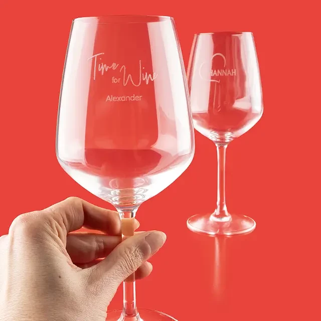 Weingläser gravieren lassen und verschenken. Deine Time for Wine kannst du jetzt noch besonders persönlich gestalten mit den gravierbaren Gläsern von ORWO.