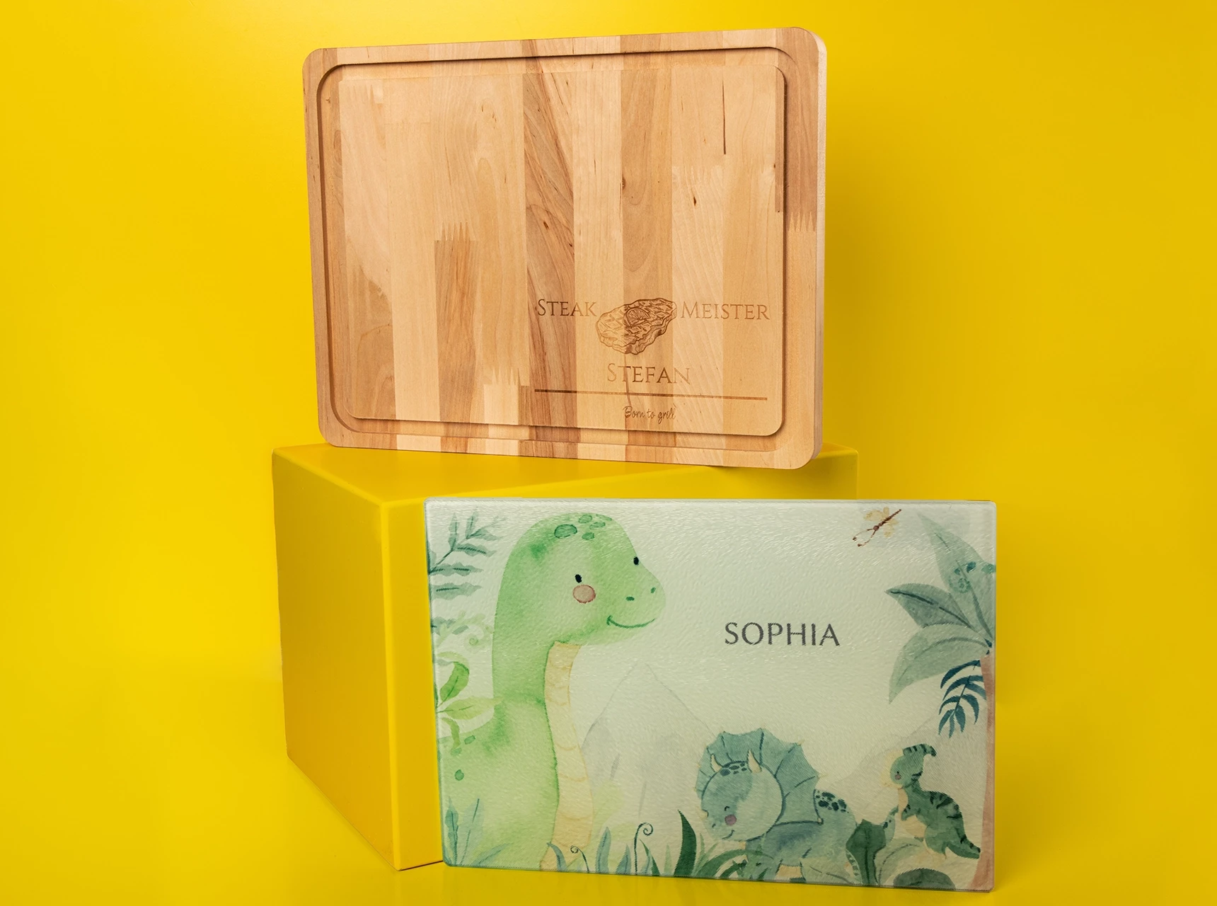 Holz- oder Glas-Schneidebrett personalisiert bestellen. Kreativität hat einen Platz in jedem Raum verdient, so auch in der Küche. Mach dein Leben bunter!