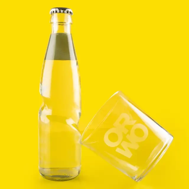 Trinkglas mit Gravur, personalisierbar, ohne Füllstrich Gravierte Gläser mit personalisiertem Schriftzug bei ORWO bestellen. Wähle deinen Namen oder gestalte nach deinen Vorlieben und wir gravieren das Glas.