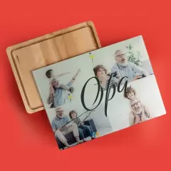 Holzbrett mit Gravur, oder Glasbrett mit Fotos gestalten Schneidebrett selber gestalten. Verschenke dauerhaft leckerere Frühstückserlebnisse. Mit dem personalisierten Schneidebrett wird das Breakfast zu einem wahren Fest.