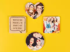 Fotomagnete bestellen, verschiedene Formen und Materialien Magnete mit Foto in verschiedenen Formen und aus verschiedenen Materialien bei ORWO erhältlich. Die Qual der Wahl liegt ganz allein bei dir und deinem Geschmack.