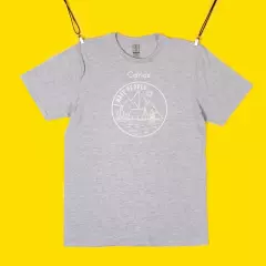 T-Shirt selbst bedrucken, hochwertig, viele Farben T-Shirt gestalten. Zur Gestaltung stehen dir zahlreiche Vorlagen zur Verfügung. Personalisiere diese mit deinem Namen oder deinem Bild und erhalte dein Shirt.