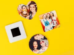 Magnete mit Foto in verschiedenen Formen und aus verschiedenen Materialien bei ORWO erhältlich. Die Qual der Wahl liegt ganz allein bei dir und deinem Geschmack.