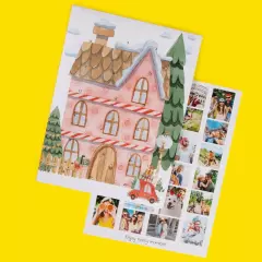 Adventskalender mit Foto und persönlichen Bildern Niedlicher Foto-Adventskalender im Hochformat mit einem illustrierten Hausdesign.