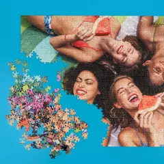 Das Ravensburger Fotopuzzle besteht aus 500, 1000 oder 1500 einzelnen Teilen, die zusammengefügt am Ende dein ganz einzigartiges Motiv brillant abbilden.