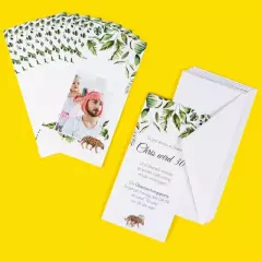 Fotokarten gestalten, als Set, inklusive weißen Briefumschlägen Hast du vor, Fotokarten zu erstellen, um diese an Freunde oder Verwandte zu verschicken? Kein Problem, bestelle sie als Set und wir schicken die passenden weißen Briefumschläge gleich mit.