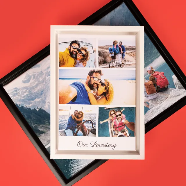 Collage als Leinwand mit Schattenfugenrahmen, bestehend aus mehreren Fotos eines Paares auf Reisen, schwimmend, segelnd und am Strand – hochwertige Wanddekoration mit persönlicher Note.