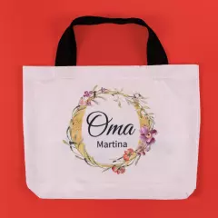 Shopper bedrucken, verschiedene Design-Vorlagen, hochwertig Einkaufstasche mit Foto selbst gestalten. Die Tasche ist mit schwarzen Henkeln ausgestattet und die bedruckbare Fläche ist für optimale Qualität weiß.